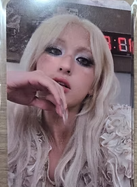 JEON SOMI Chaotic & Confused Makestar POB Photocard