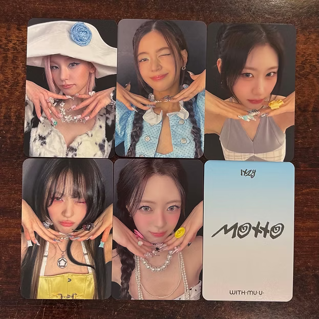 ITZY MOTTO POB Photocard
