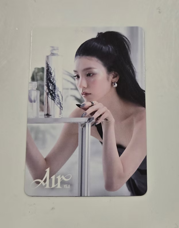 YEJI (ITZY) AIR Official POB Magnet