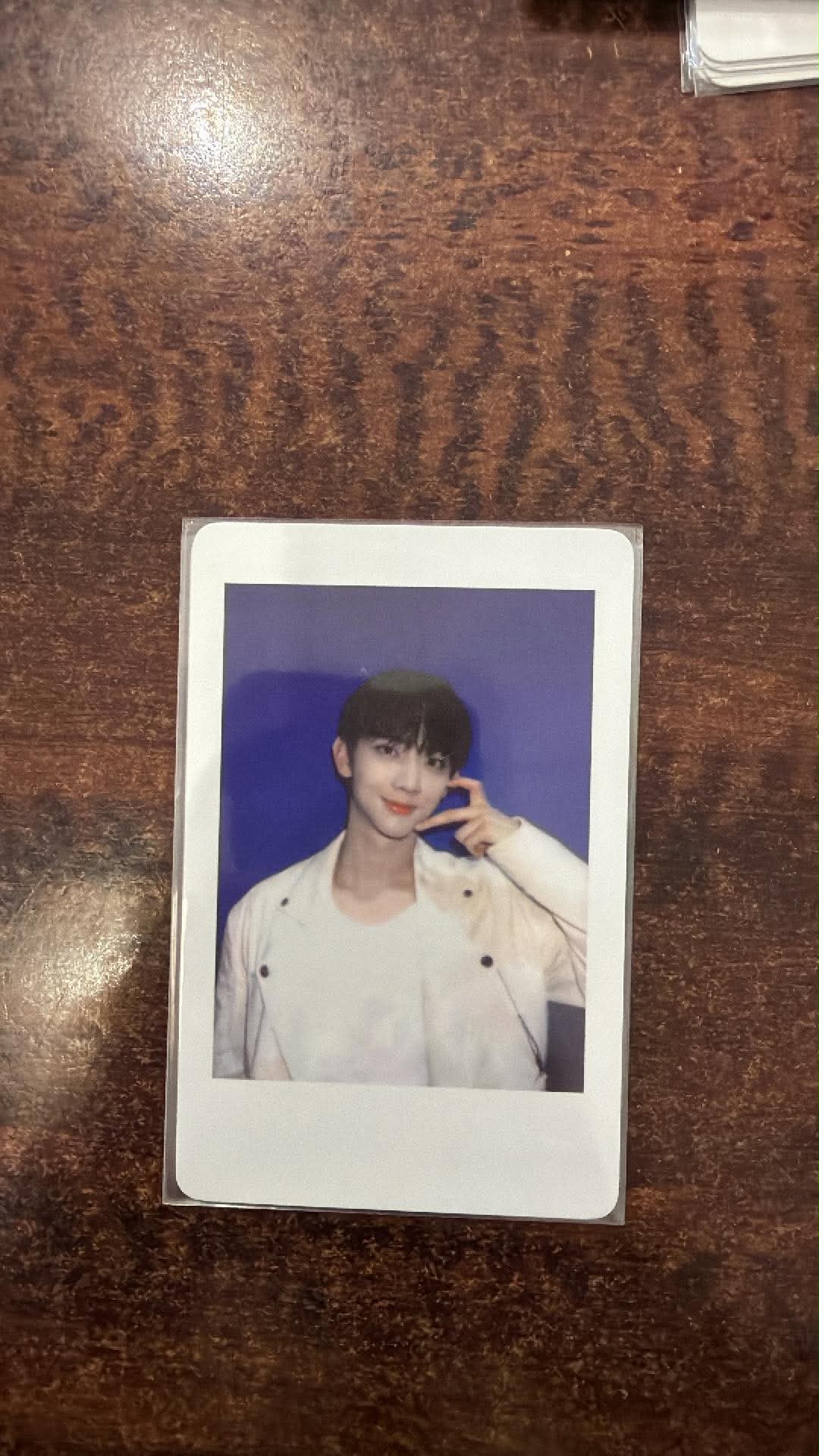 AND2BLE 1st mini album Sequence 01: Curiosity Withmuu Luckydraw Photocard