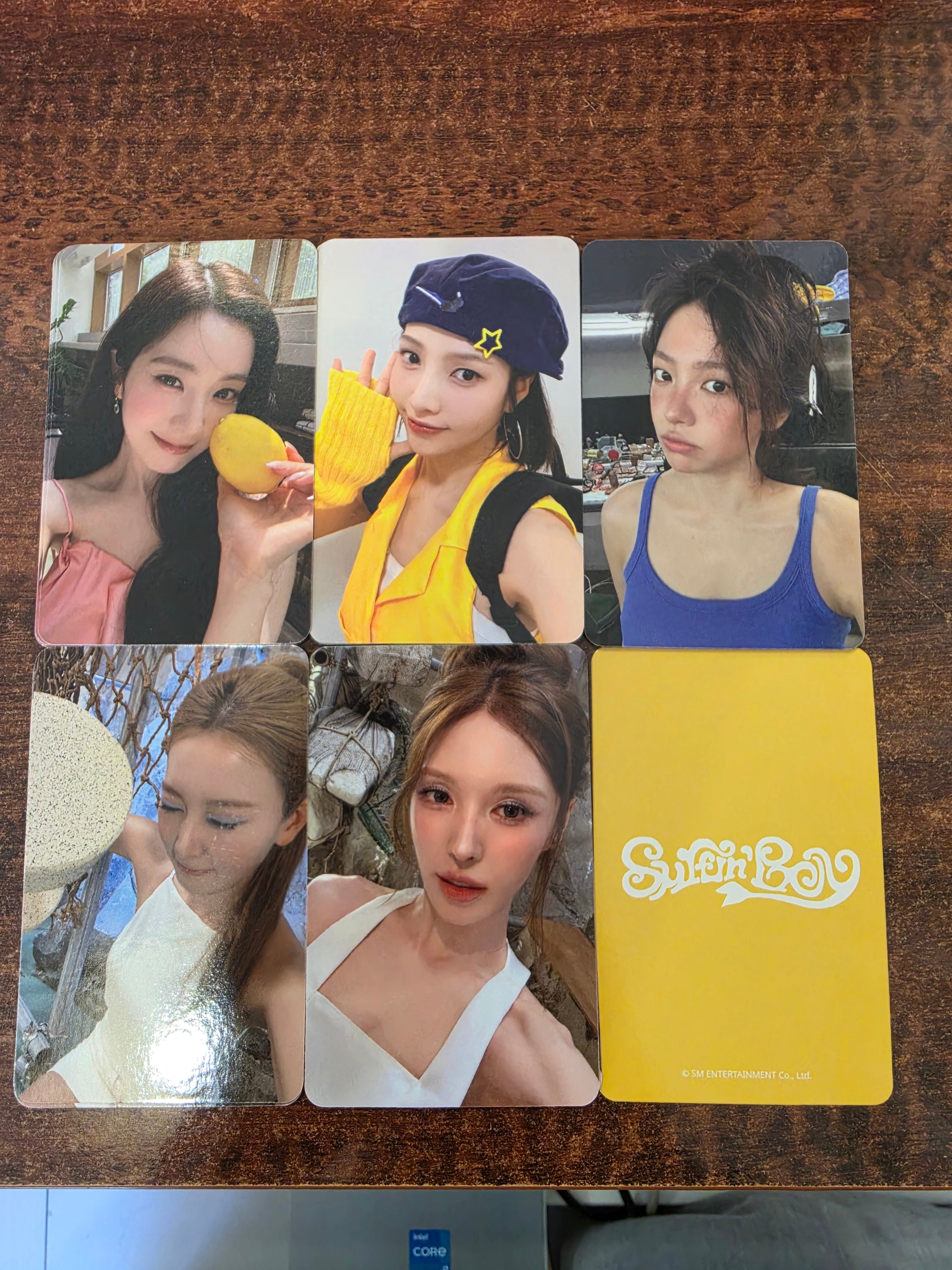 Red Velvet Summer Mini Album [Velvet Summer Applemusic POB Photocard